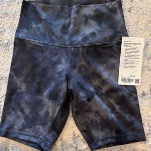 ❌SOLD❌BNWT High rise Lulu Align Short 8"